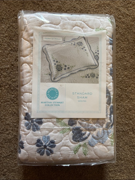 Martha Stewart Other - Martha Stewart Quilted Standard Sham - White with Blue & Green Floral